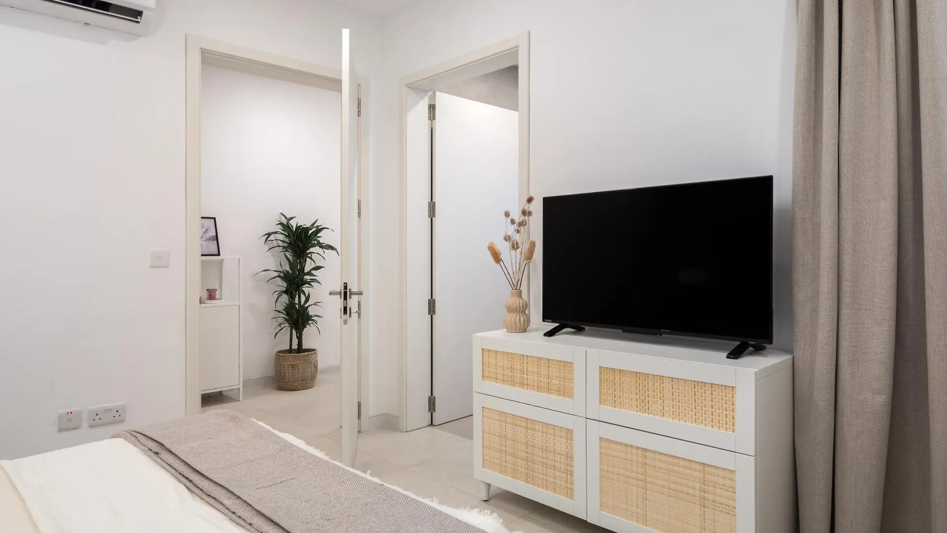 Modern 2Br Apartment With Outside Furniture - Close To Sliema, Saint Julians & Valletta Msida
